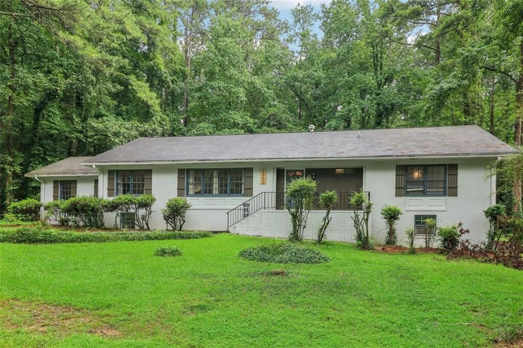 Property Photo:  2950 Duke Of Gloucester  GA 30344 
