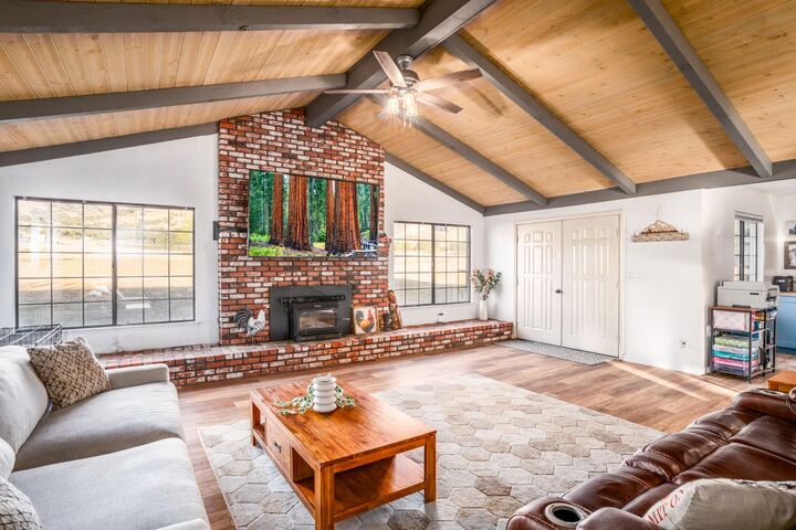 Property Photo:  7167 Live Oak Drive  CA 93657 