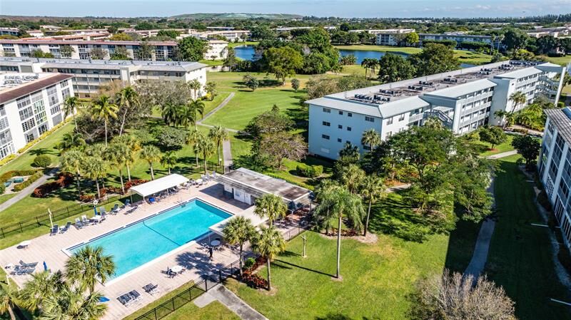 Property Photo:  2803 Victoria Way H2  FL 33066 