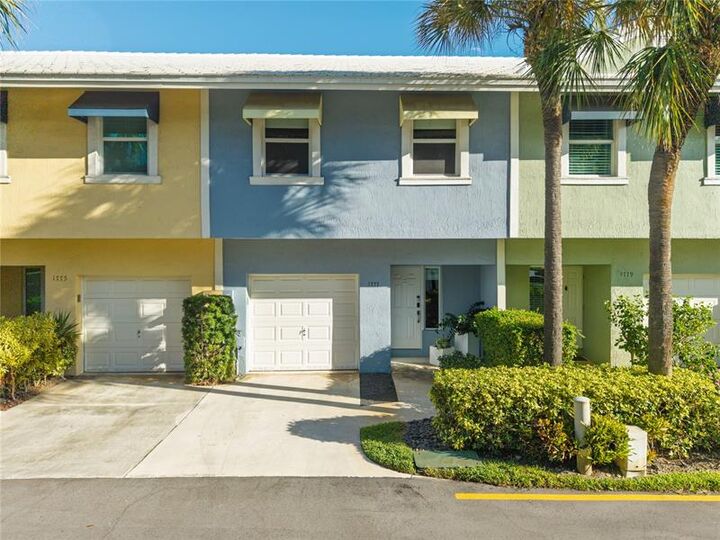 Property Photo:  1777 NE 4th Ave B-3  FL 33305 