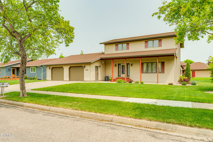 2978 Stetson Drive  Bismarck ND 58503 photo
