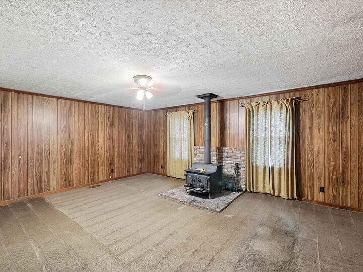 Property Photo: 8381 Old Hwy 60 KY 42458