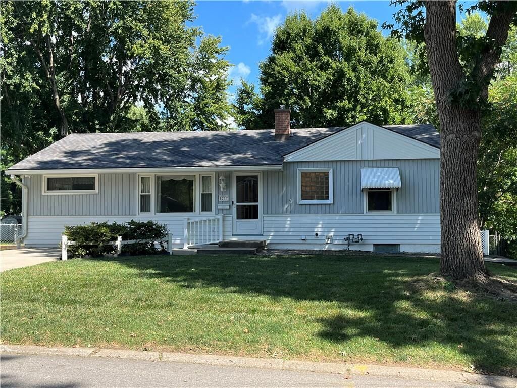 Property Photo:  1217 S Crane Street  MO 64055 