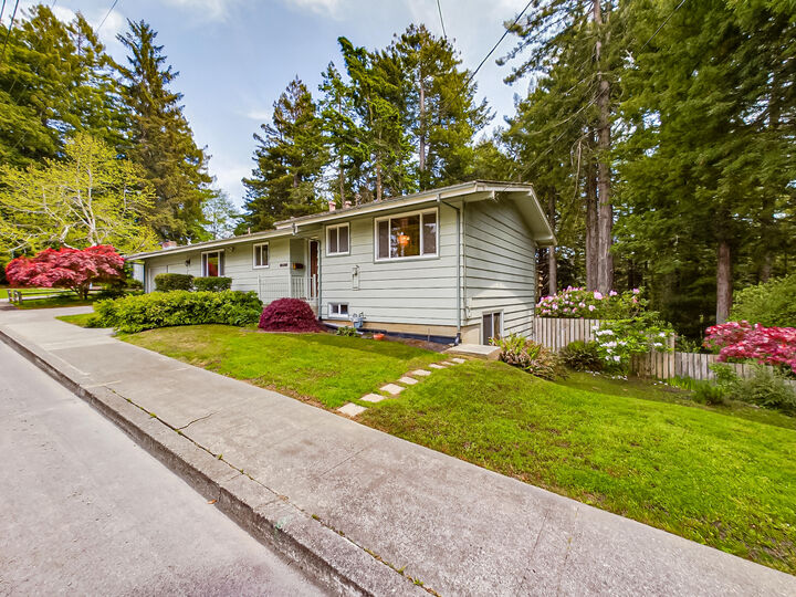 Property Photo:  1220 Vista Drive  CA 95503 