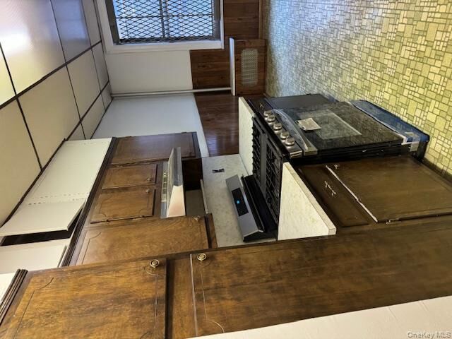 Property Photo:  2925 Matthews Avenue 3G  NY 10467 