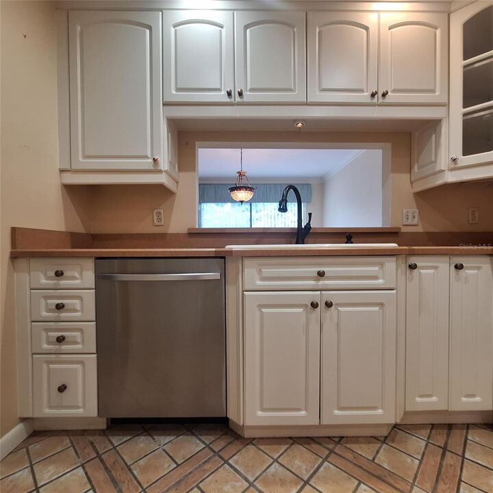 Property Photo:  1517 N Carolwood Boulevard  FL 32730 