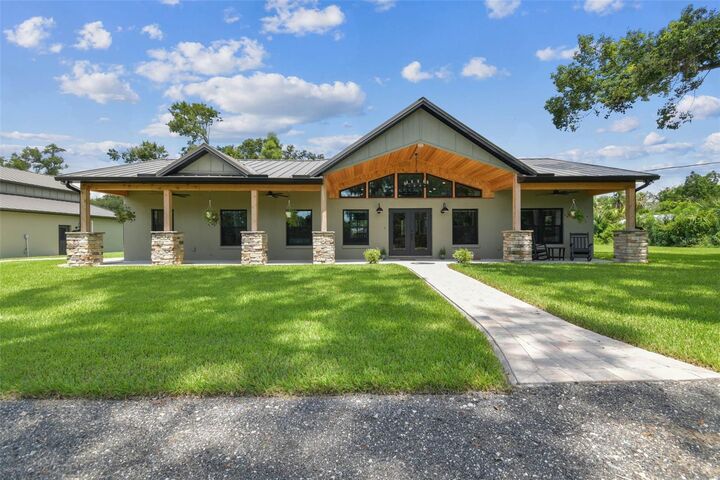 Property Photo: 1517 Uncle Buds Lane FL 33547