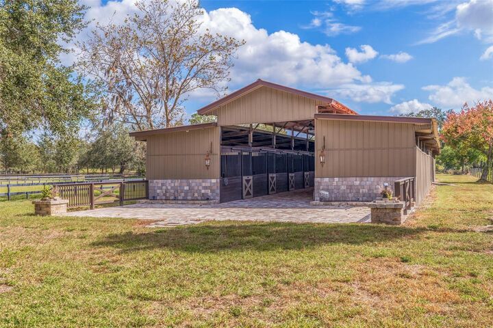 Property Photo:  9510 36th Avenue E  FL 34221 