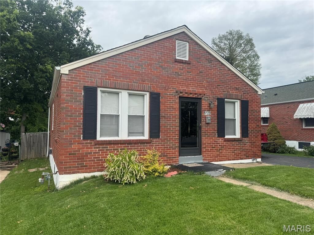 Property Photo: 9123 Wabaday Avenue MO 63114