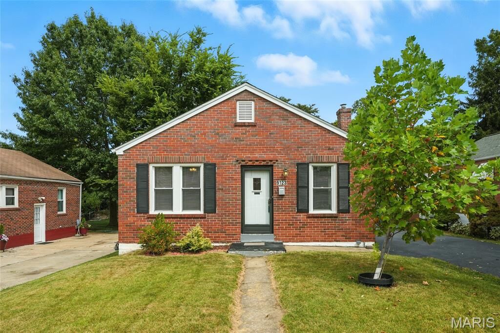 Property Photo: 9123 Wabaday Avenue MO 63114