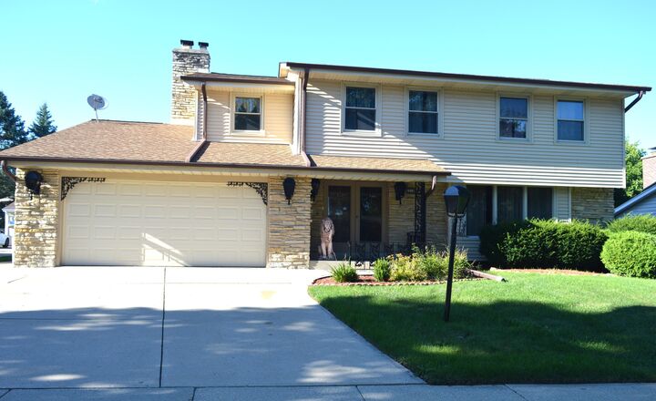 2510 W Abbott Ave  Milwaukee WI 53221 photo