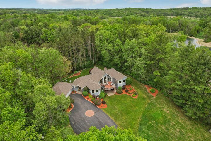 6430 Briarwood Dr  Lyons WI 53105 photo