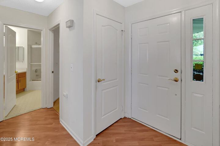 Property Photo:  16 Tudor Court  NJ 08527 