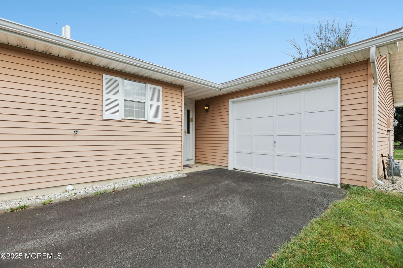 Property Photo: 14 Mansfield Drive NJ 08724