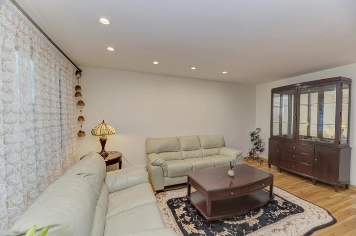 Property Photo: 7964 S Tripp Avenue IL 60652