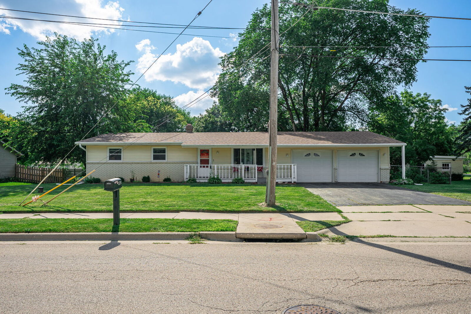 Property Photo: 1003 Phelps Avenue IL 61108