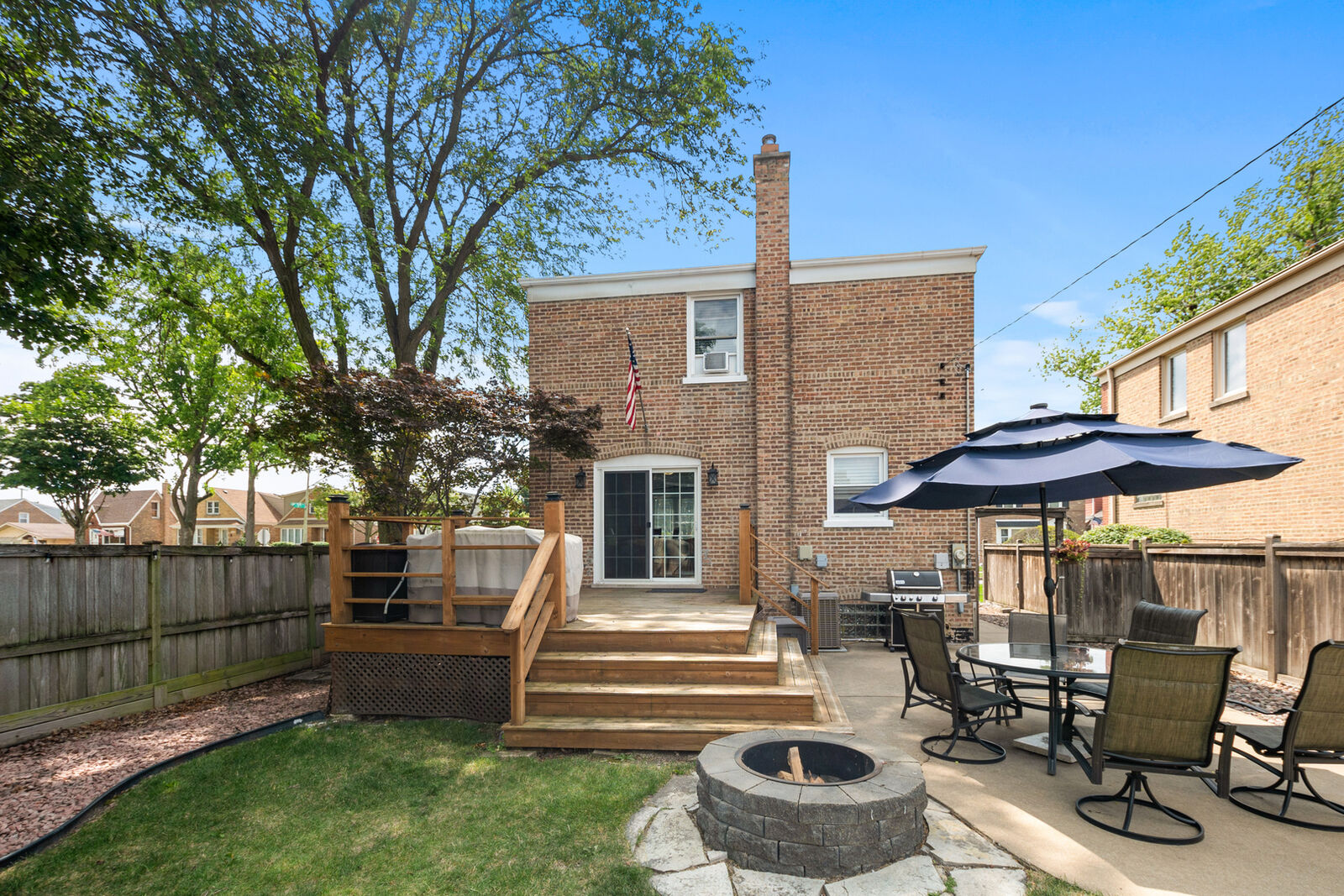 Property Photo: 5659 S Oak Park Avenue IL 60638