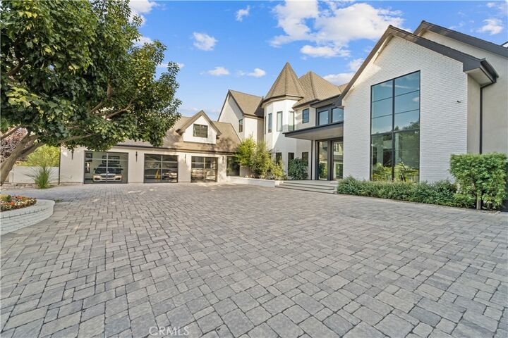 Property Photo: 20620 Chatsboro Drive CA 91364