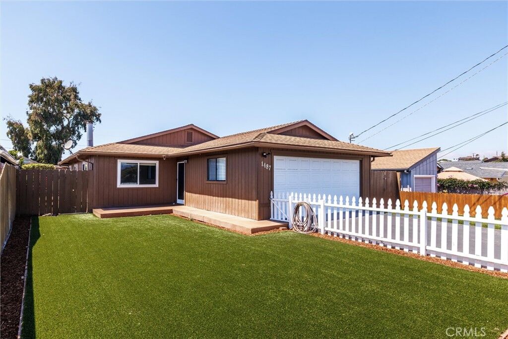Property Photo:  1487 15th Street  CA 93402 