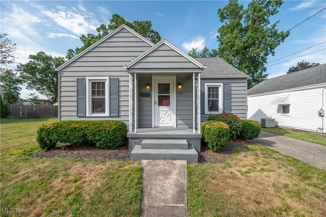 Property Photo:  163 Omar Street  OH 44471 