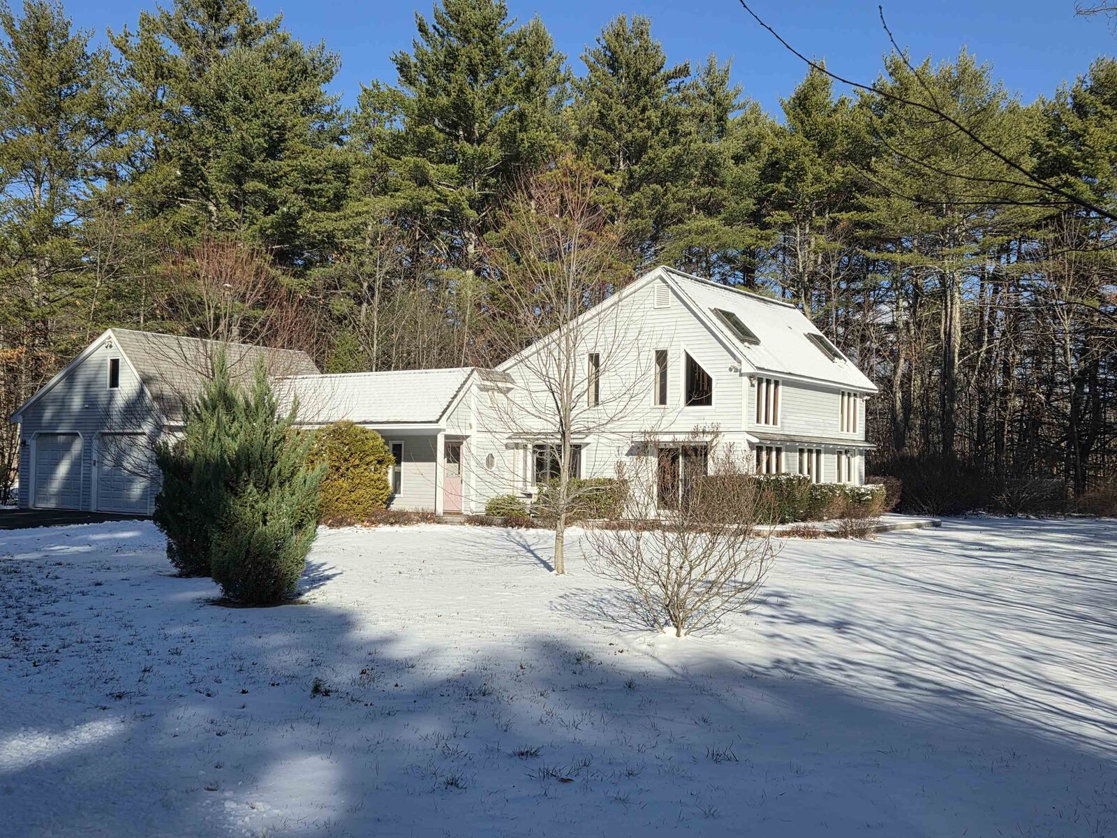 Property Photo:  65 Westwind Drive  NH 03860 