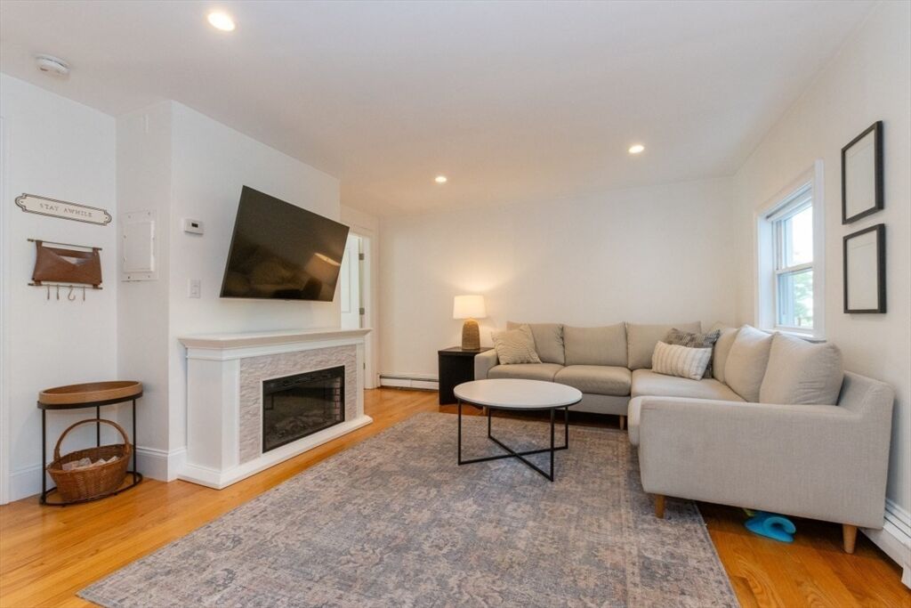 Property Photo:  12 Salem Street Ave 2  MA 02129 