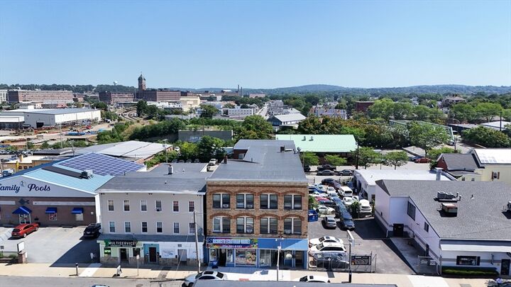 Property Photo:  82 S Broadway  MA 01843 