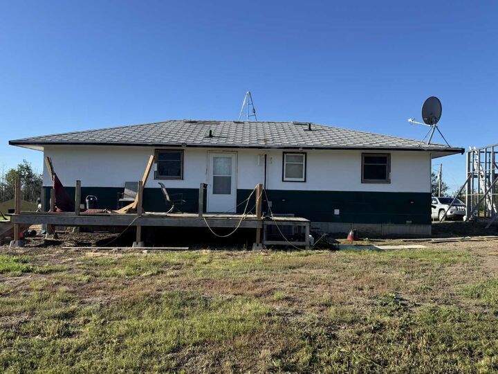 Property Photo:  442039 Rge Rd 95  AB T0B 2H0 