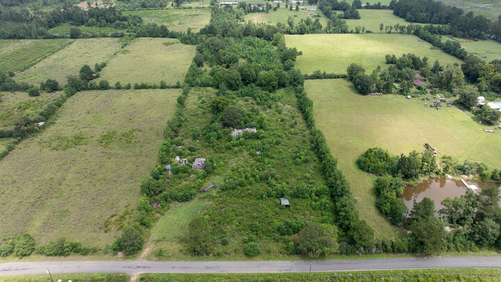 Property Photo: 547 Churchman Rd LA 70634