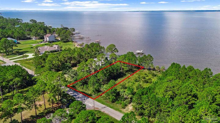 Property Photo: 000 Pearson Rd FL 32583