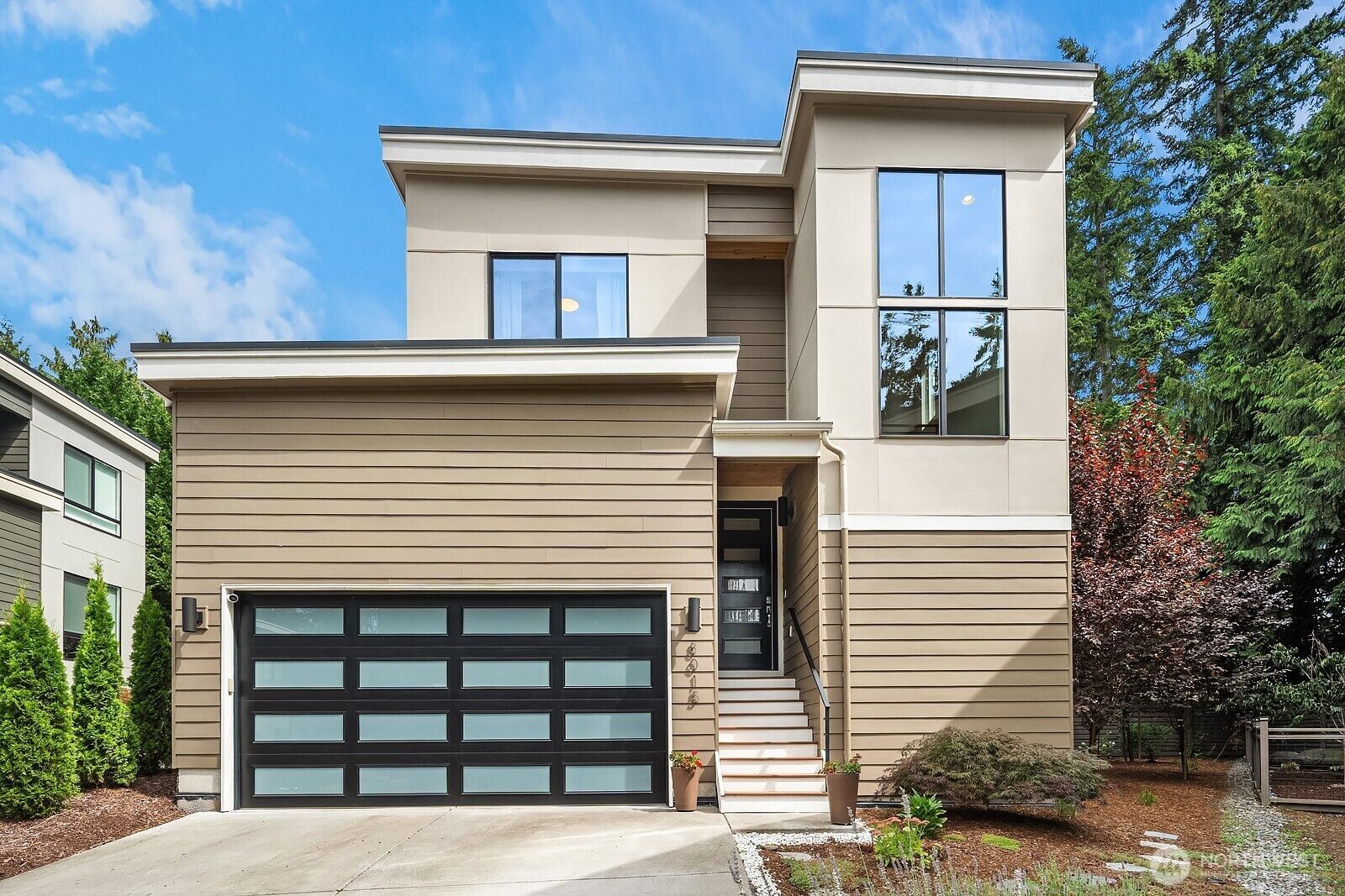 Property Photo: 8015 NE 116th Place WA 98034