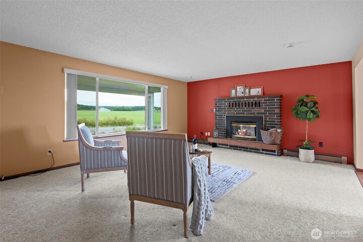 Property Photo:  1345  Arnold Road  WA 98277 