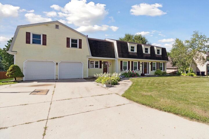Property Photo: 2815 Dartmouth Drive WI 53548