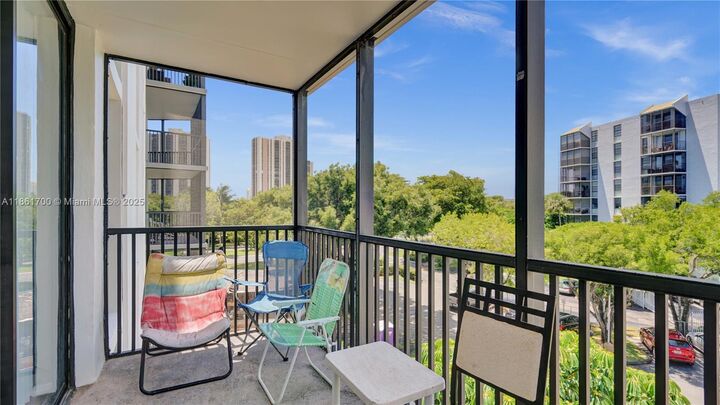 Property Photo: 3101 N Country Club Dr 401 FL 33180