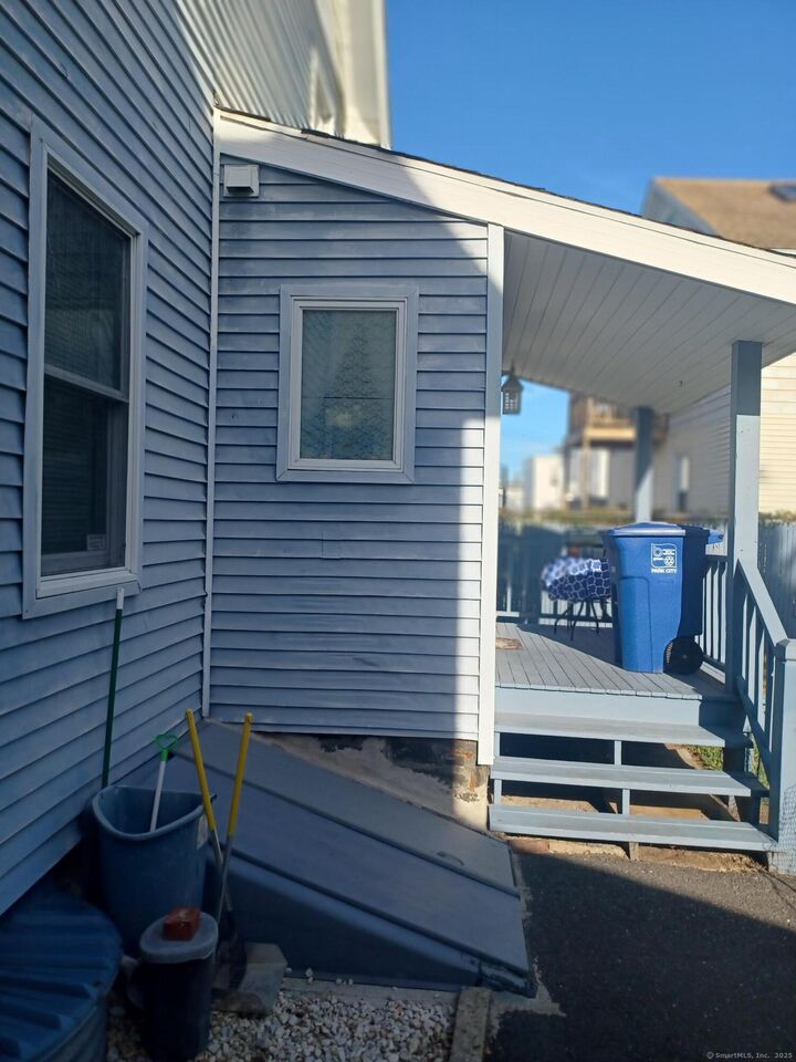 Property Photo: 5 William Place CT 06608