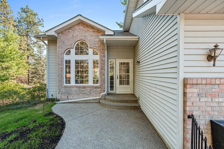 Property Photo:  1318 N Fairchild Dr  WA 99022 