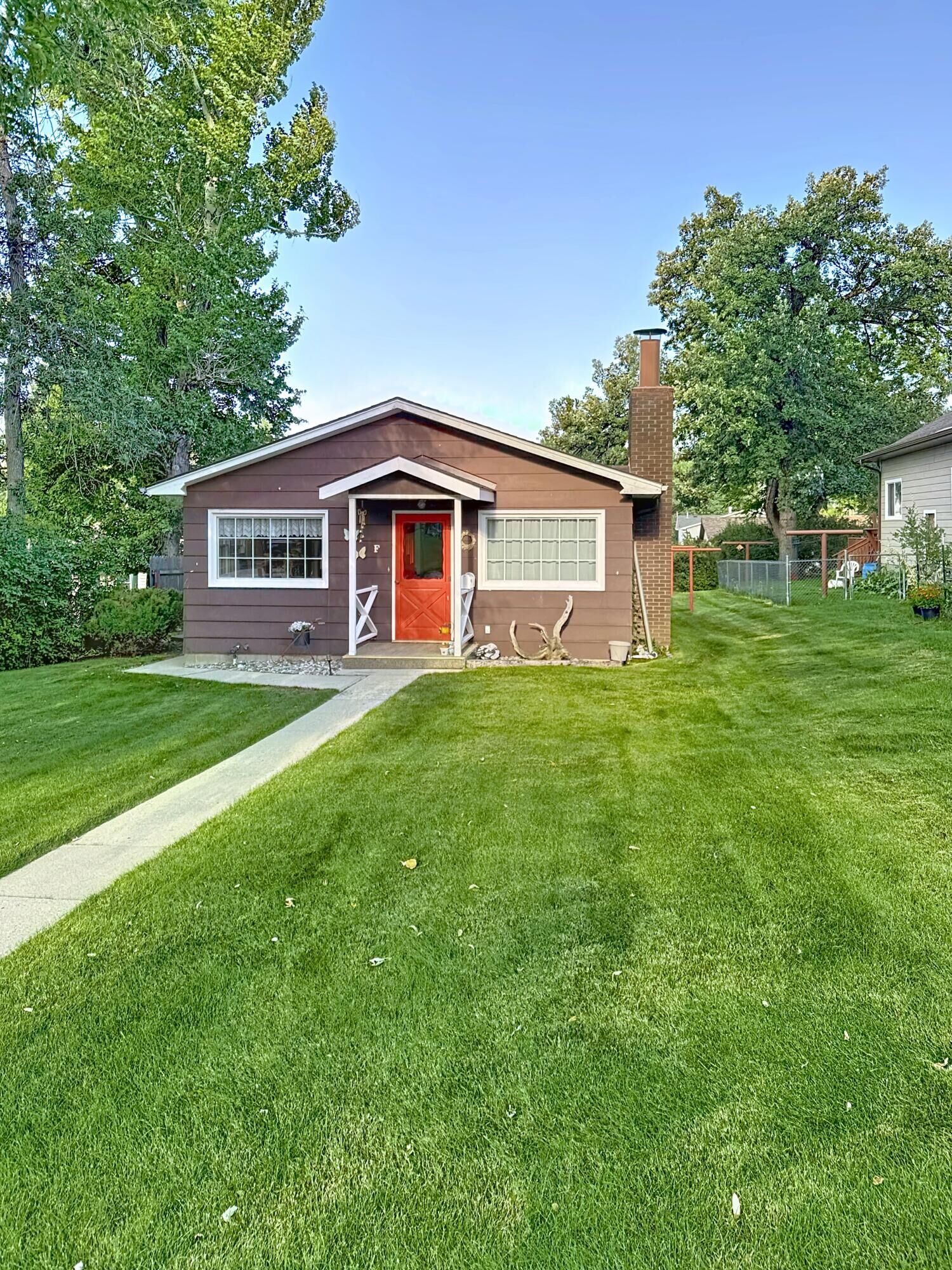 Property Photo: 206 Cummings Avenue WY 82834