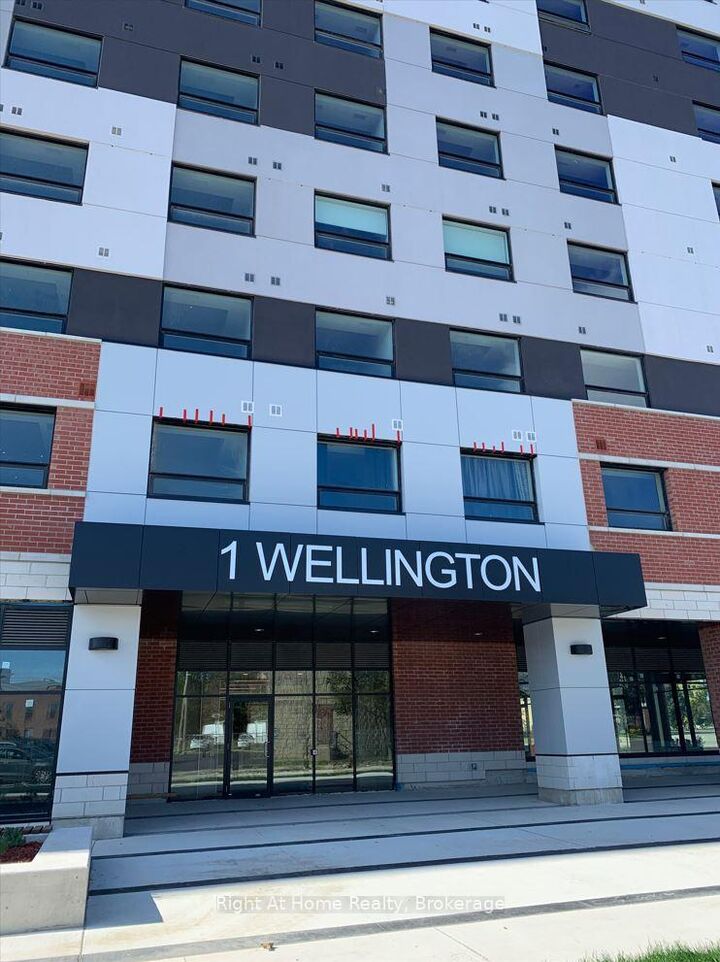 1 Wellington Street 308 — photo 1