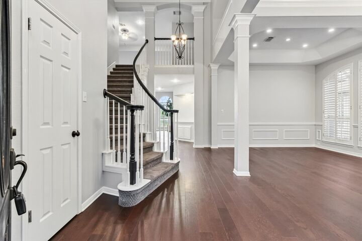 Property Photo: 10116 Scull Creek Drive TX 78730