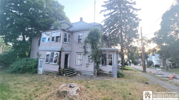 Property Photo: 17 12th Street 3 NY 14701