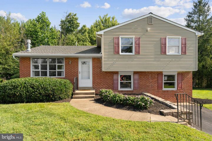 14 Broadale Road  Doylestown PA 18901 photo