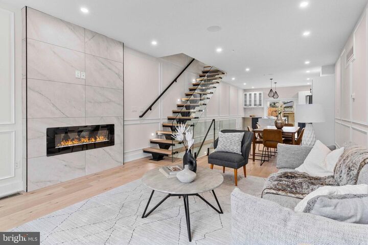Property Photo: 308 W Porter Street PA 19148