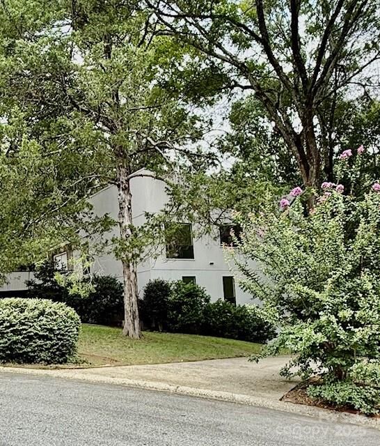 Property Photo: 3423 Tinkerbell Lane NC 28210
