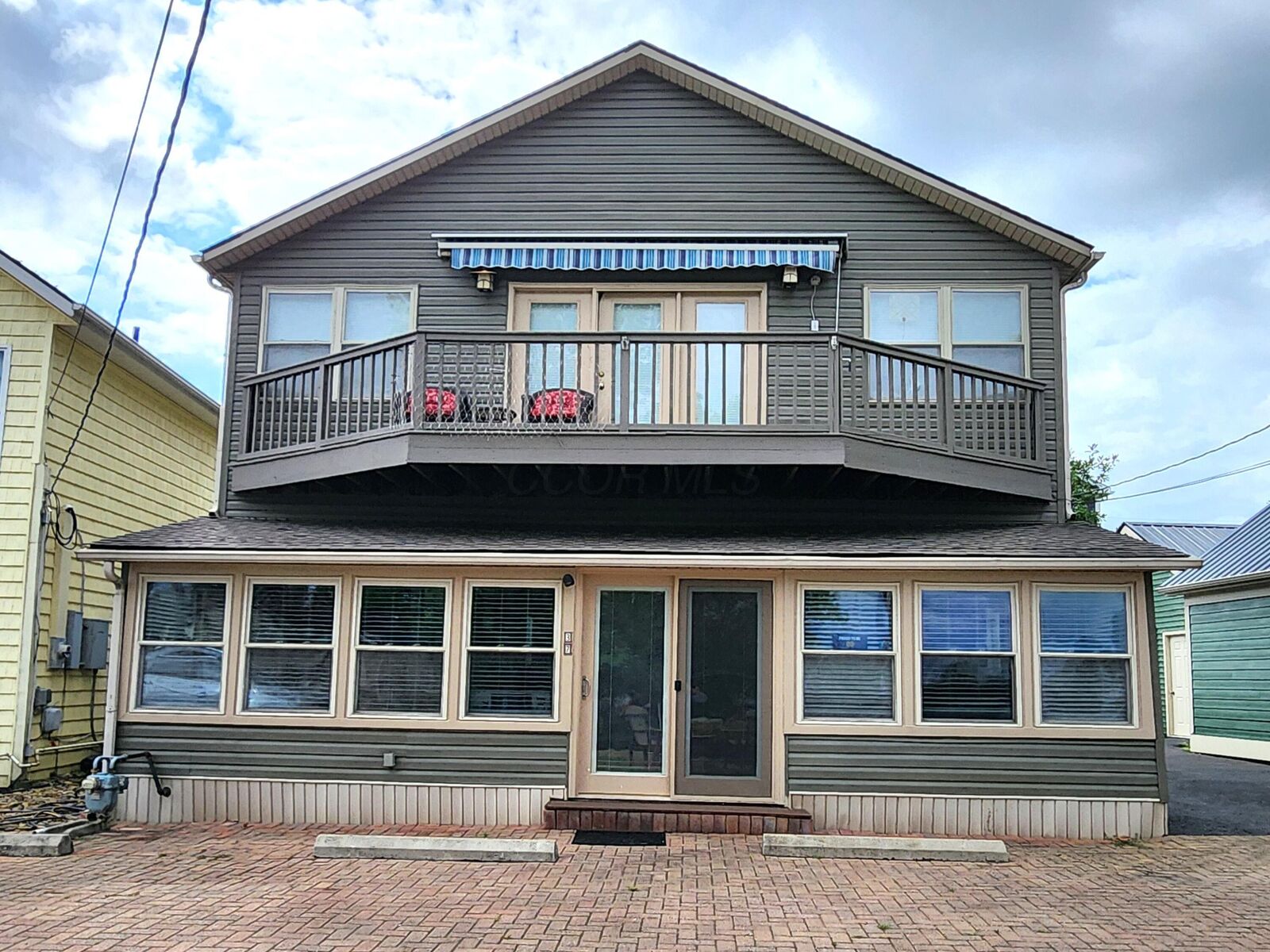 Property Photo: 37 Lakeview E Drive OH 43008