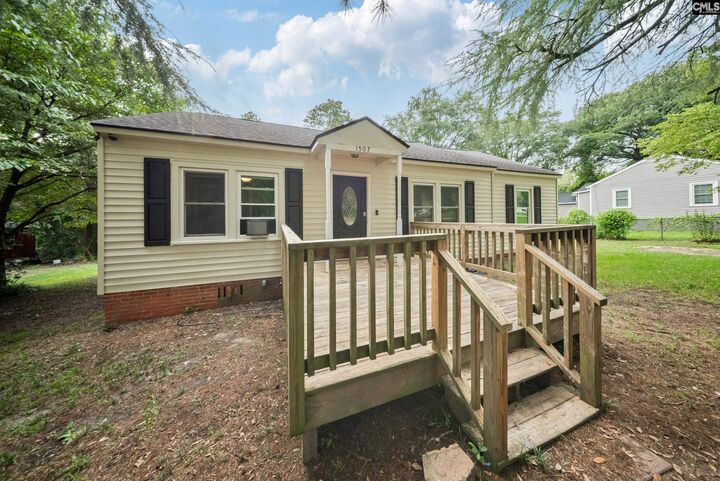 Property Photo: 1507 E Lee SC 29020