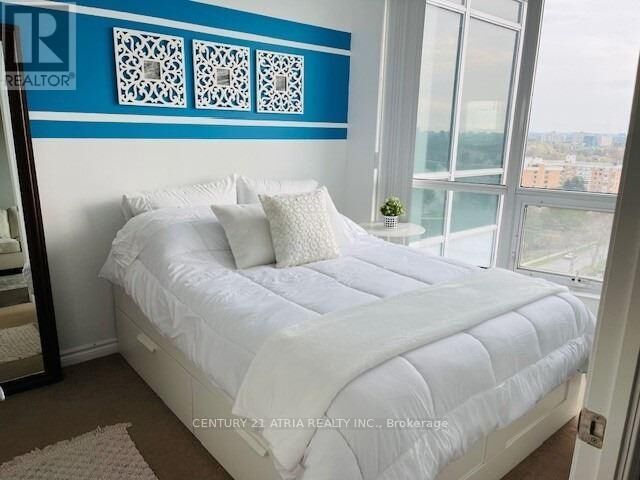 Property Photo: 18 Holmes Avenue 1412 ON M2N 0E1