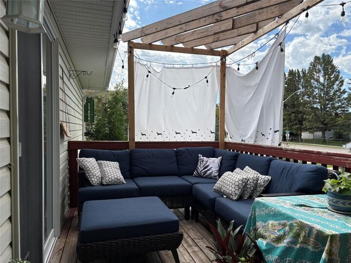 Property Photo: 352 Barkman Avenue MB R5G 0G1