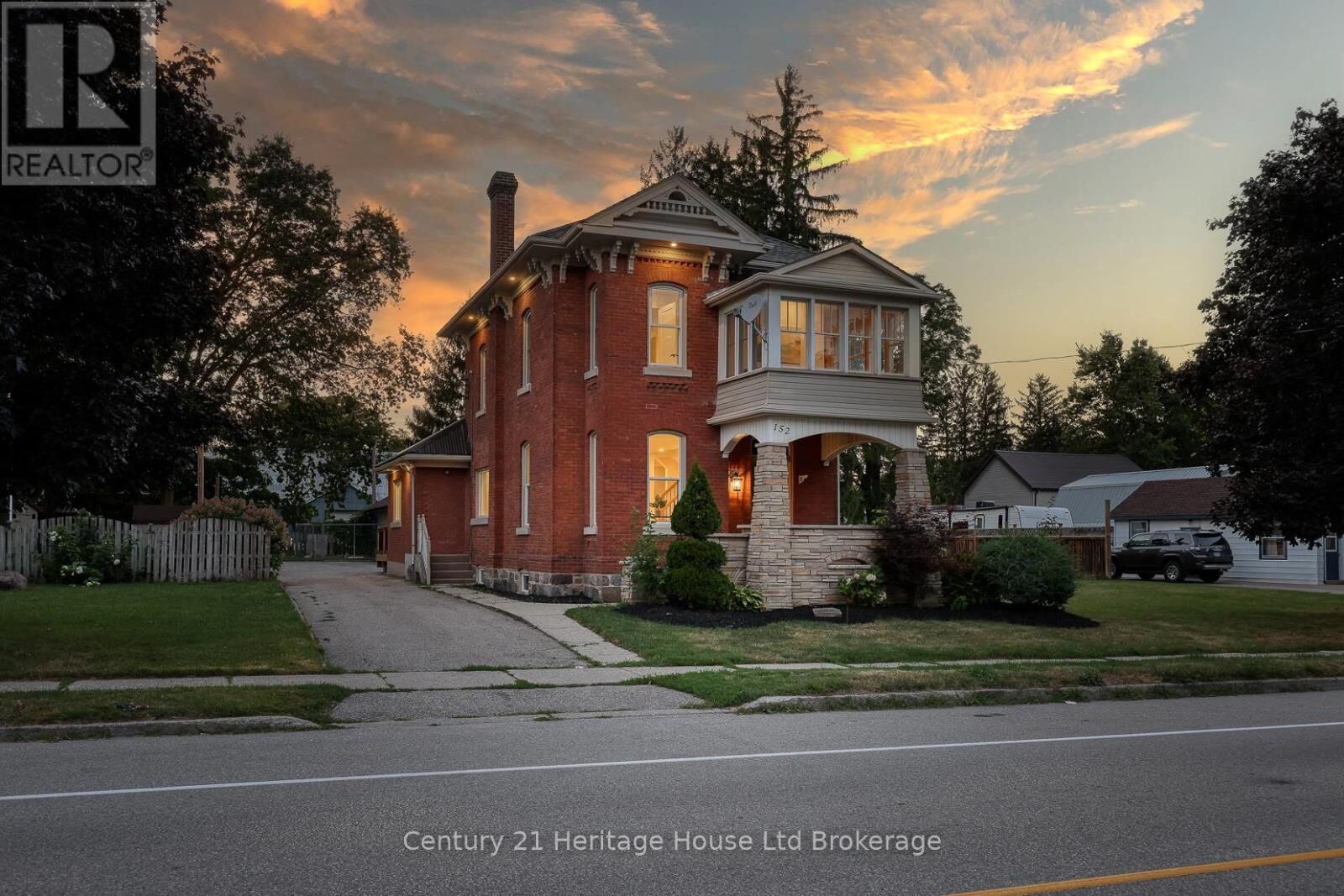Property Photo:  152 Blandford Street  ON N0J 1M0 