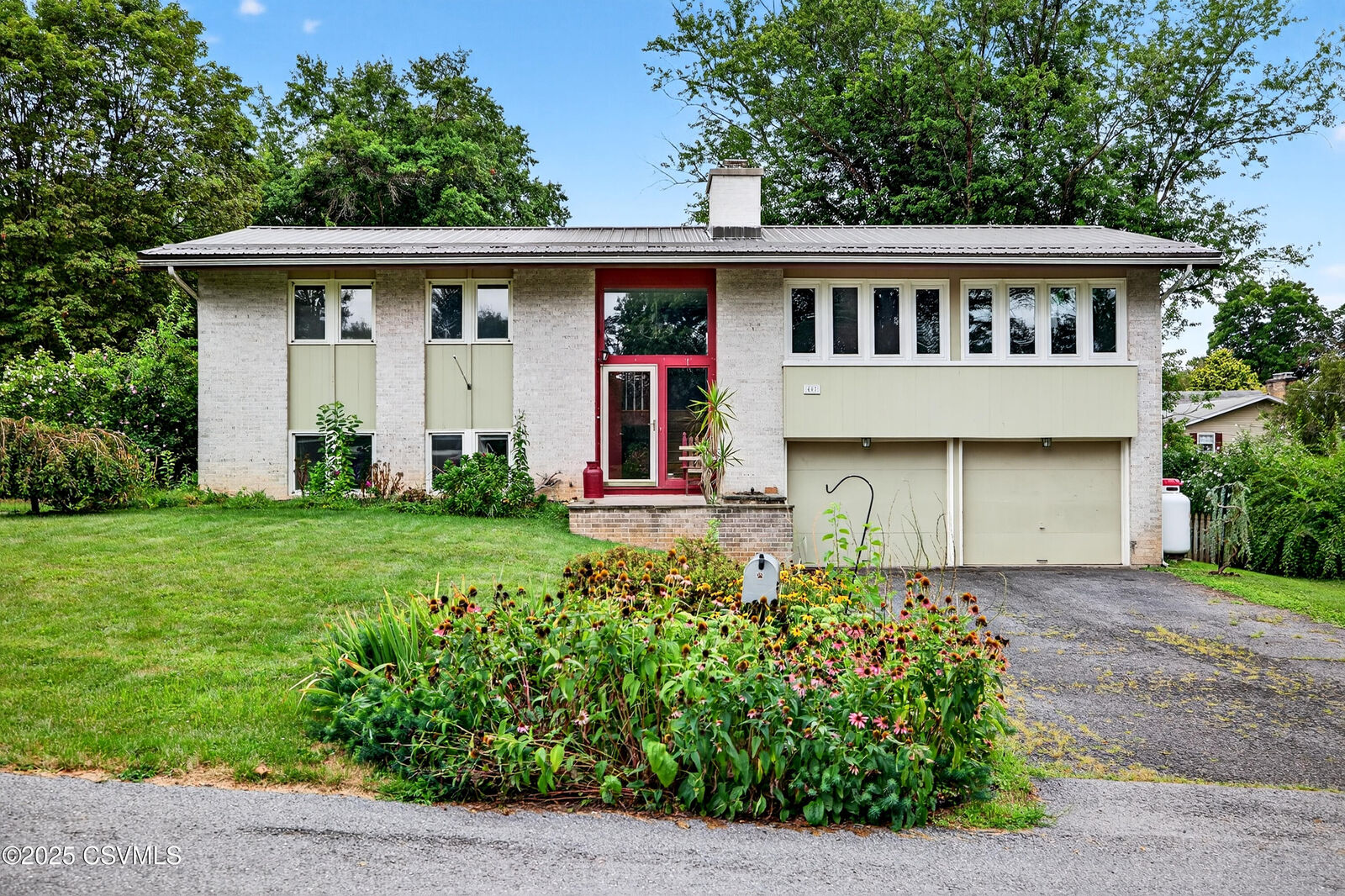 Property Photo: 407 S 20th Street PA 17837