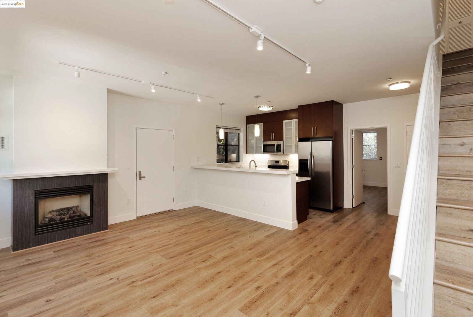 Property Photo:  1565 32nd Street 4  CA 94608